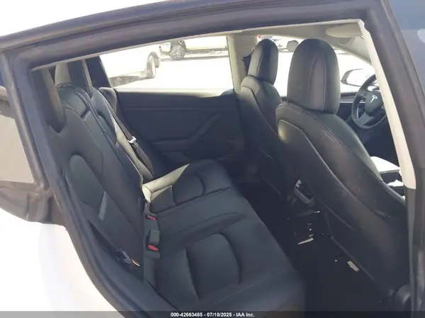 5YJ3E1EB7NF183453 2022 TESLA MODEL 3 - Image 8