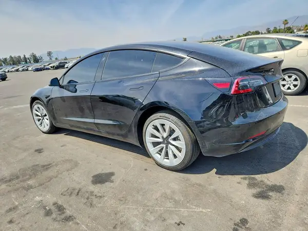 5YJ3E1EB7NF185073 2022 TESLA MODEL 3 - Image 2