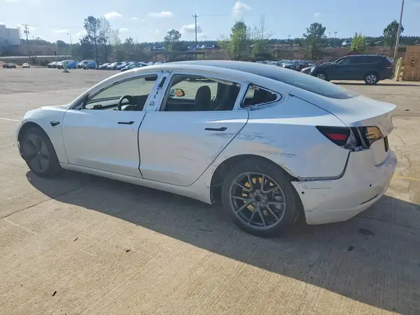 5YJ3E1EB7NF187499 2022 TESLA MODEL 3 - Image 2