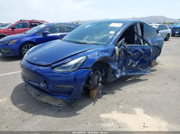 5YJ3E1EB7NF189852 2022 TESLA MODEL 3 - Image 2