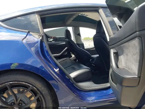 5YJ3E1EB7NF189852 2022 TESLA MODEL 3 - Image 8