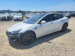 5YJ3E1EB7NF197899 2022 TESLA MODEL 3