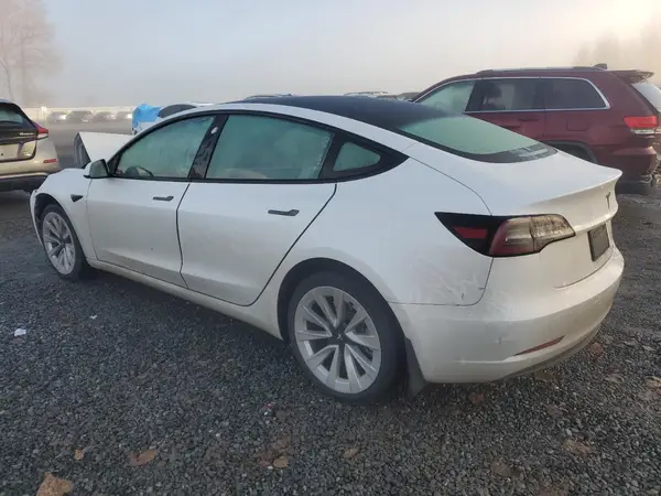 5YJ3E1EB7NF204995 2022 TESLA MODEL 3 - Image 2
