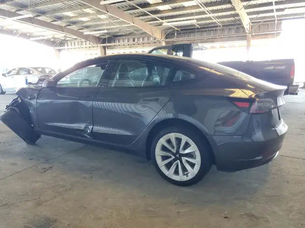 5YJ3E1EB7NF208948 2022 TESLA MODEL 3 - Image 2