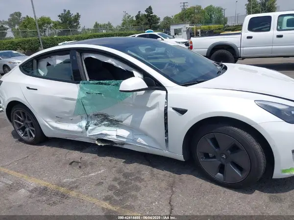 2022 TESLA MODEL 3 IAAI lot 42414455 auction photo 6