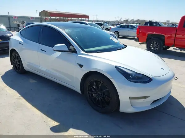 5YJ3E1EB7NF230450 2022 TESLA MODEL 3 - Image 1