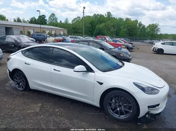 5YJ3E1EB7NF230514 2022 TESLA MODEL 3 - Image 1