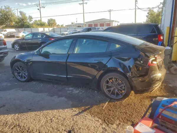 5YJ3E1EB7NF237267 2022 TESLA MODEL 3 - Image 2