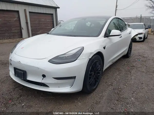 5YJ3E1EB7NF237821 2022 TESLA MODEL 3 - Image 2