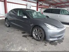 5YJ3E1EB7NF240105 2022 TESLA MODEL 3