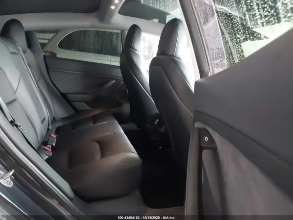 5YJ3E1EB7NF240105 2022 TESLA MODEL 3 - Image 8