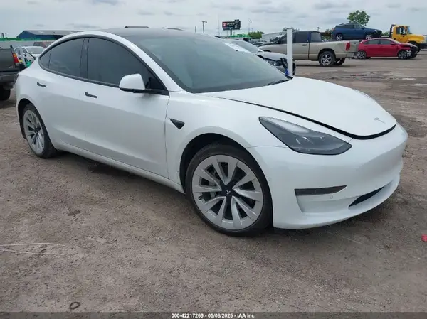 5YJ3E1EB7NF241075 2022 TESLA MODEL 3 - Image 1