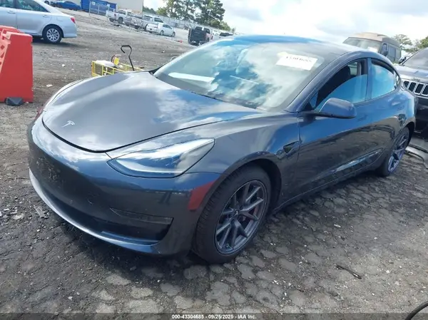 5YJ3E1EB7NF246566 2022 TESLA MODEL 3 - Image 2
