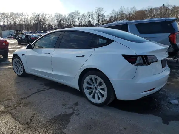 5YJ3E1EB7NF247300 2022 TESLA MODEL 3 - Image 2