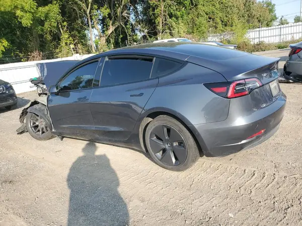 5YJ3E1EB7NF249550 2022 TESLA MODEL 3 - Image 2