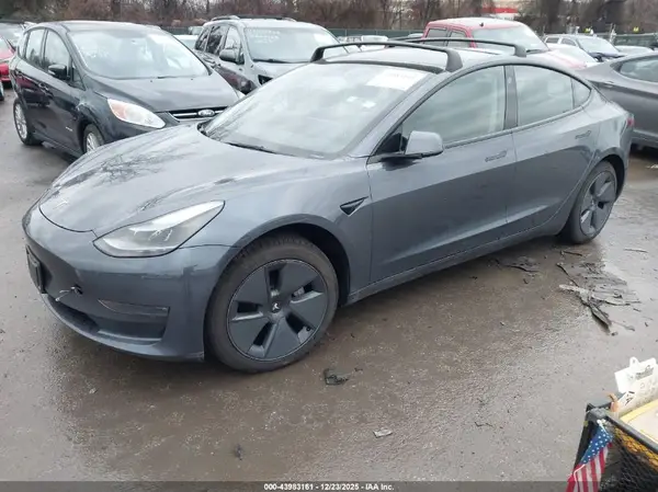 5YJ3E1EB7NF251430 2022 TESLA MODEL 3 - Image 2