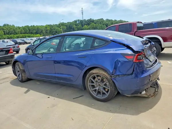 5YJ3E1EB7NF251847 2022 TESLA MODEL 3 - Image 2