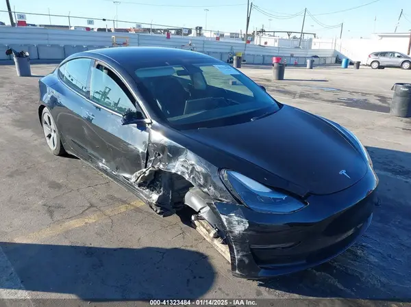 5YJ3E1EB7NF252125 2022 TESLA MODEL 3 - Image 1