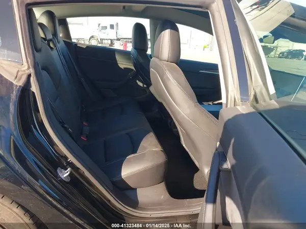 5YJ3E1EB7NF252125 2022 TESLA MODEL 3 - Image 8