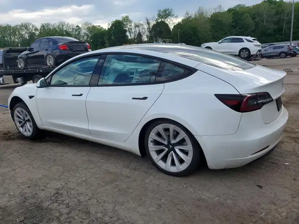 5YJ3E1EB7NF254327 2022 TESLA MODEL 3 - Image 2