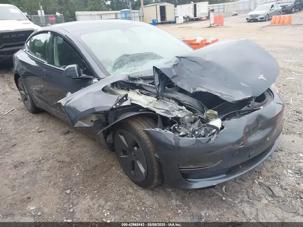 5YJ3E1EB7NF267773 2022 TESLA MODEL 3 - Image 1