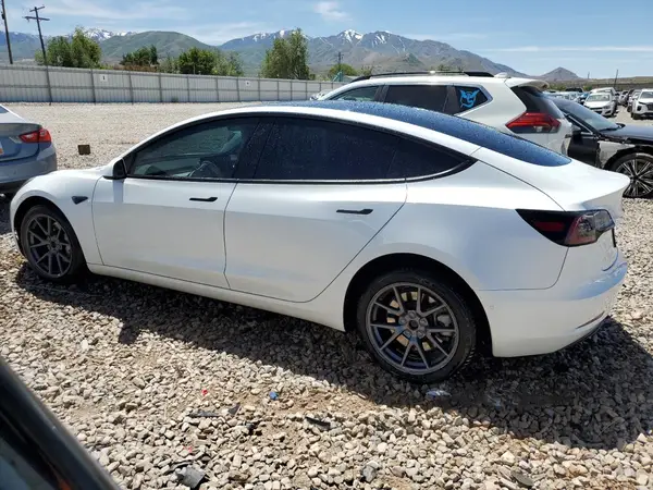 5YJ3E1EB7NF270155 2022 TESLA MODEL 3 - Image 2