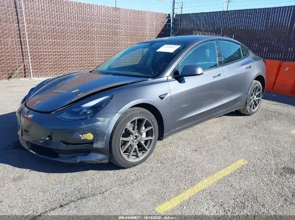 5YJ3E1EB7NF277185 2022 TESLA MODEL 3 - Image 2