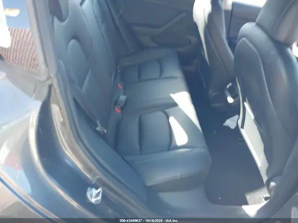 5YJ3E1EB7NF277185 2022 TESLA MODEL 3 - Image 8