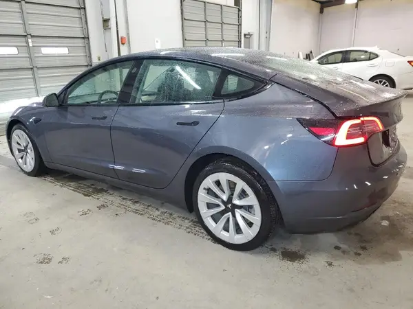 5YJ3E1EB7NF290938 2022 TESLA MODEL 3 - Image 2