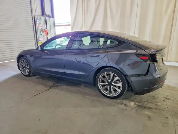 5YJ3E1EB7NF291359 2022 TESLA MODEL 3 - Image 2