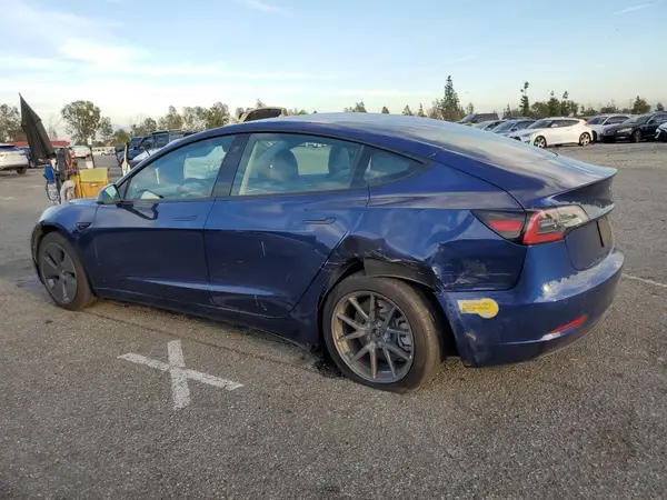 5YJ3E1EB7NF299736 2022 TESLA MODEL 3 - Image 2