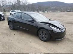 5YJ3E1EB7NF313621 2022 TESLA MODEL 3