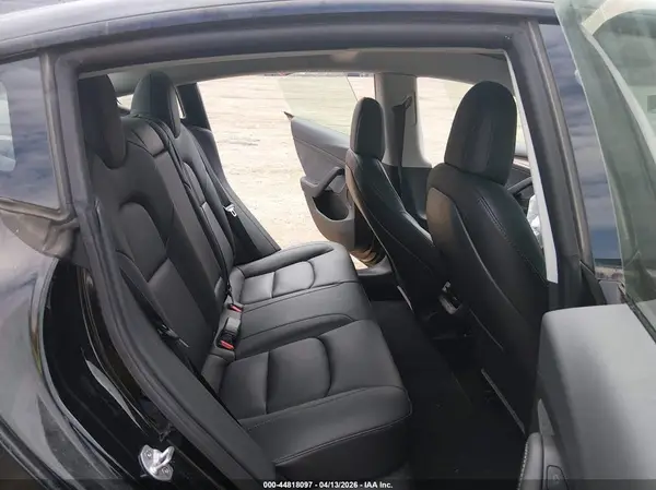 5YJ3E1EB7NF313621 2022 TESLA MODEL 3 - Image 8