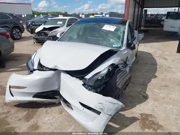 5YJ3E1EB7NF314185 2022 TESLA MODEL 3 - Image 2