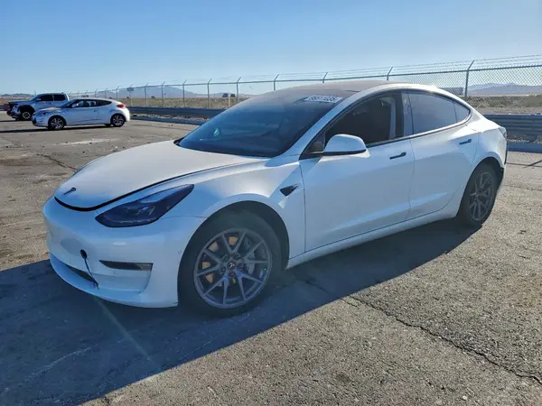 5YJ3E1EB7NF319368 2022 TESLA MODEL 3 - Image 1