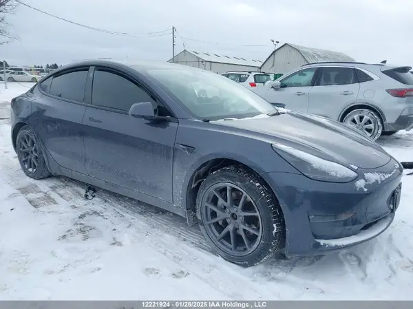 5YJ3E1EB7NF322691 2022 TESLA MODEL 3 - Image 1