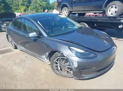 5YJ3E1EB7NF323825 2022 TESLA MODEL 3
