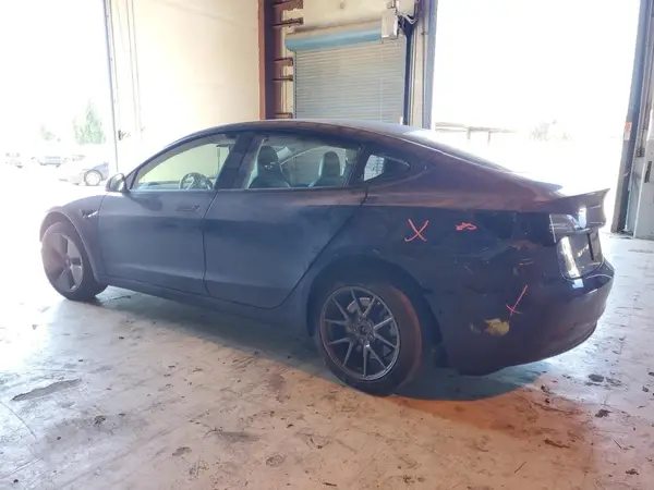 5YJ3E1EB7NF327664 2022 TESLA MODEL 3 - Image 2