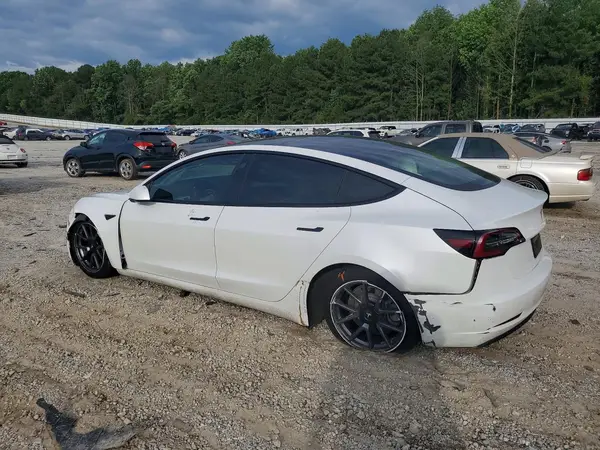 5YJ3E1EB7NF328670 2022 TESLA MODEL 3 - Image 2