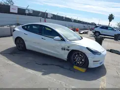 5YJ3E1EB7NF330161 2022 TESLA MODEL 3