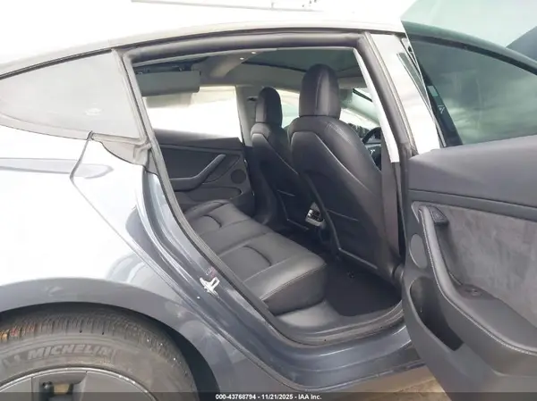 5YJ3E1EB7NF332363 2022 TESLA MODEL 3 - Image 8