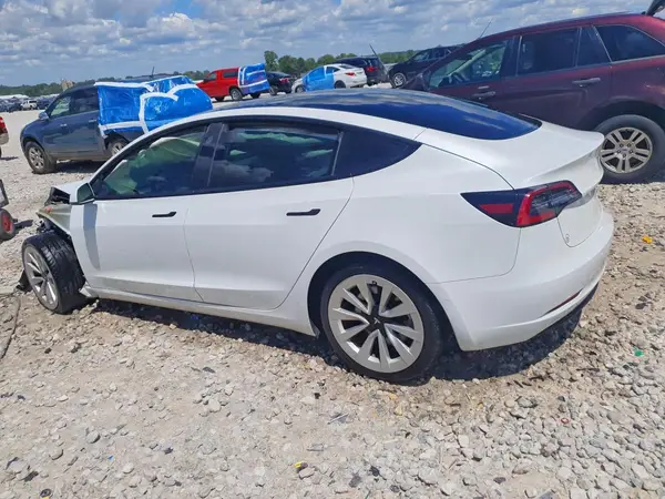 5YJ3E1EB7NF335196 2022 TESLA MODEL 3 - Image 2