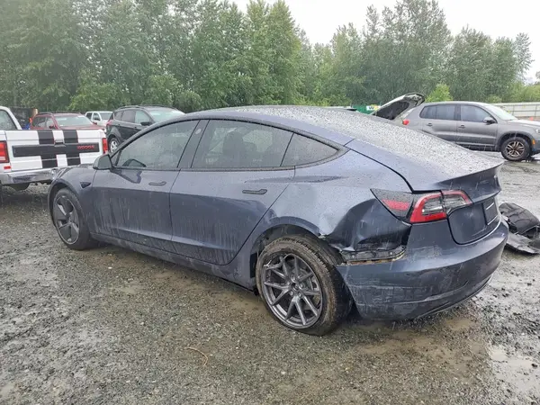 5YJ3E1EB7NF335246 2022 TESLA MODEL 3 - Image 2