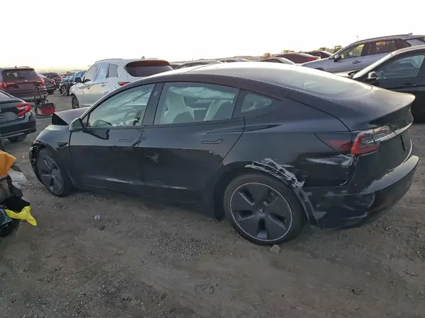 5YJ3E1EB7NF338065 2022 TESLA MODEL 3 - Image 2
