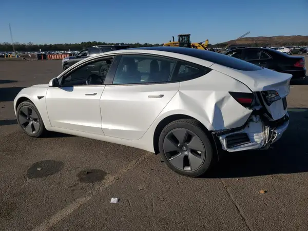 5YJ3E1EB7NF340060 2022 TESLA MODEL 3 - Image 2