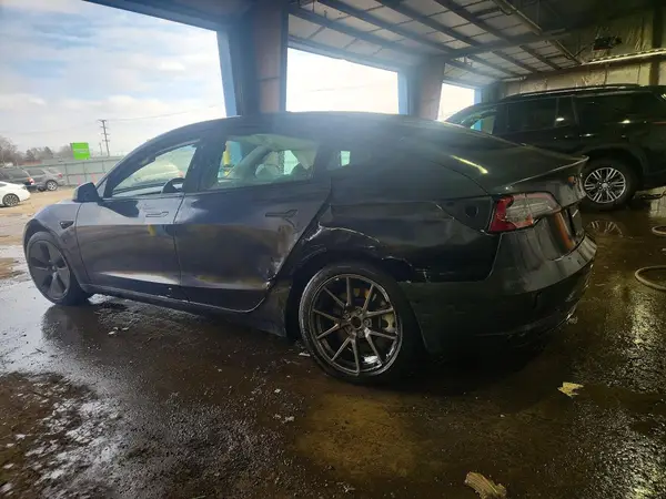 5YJ3E1EB7NF341211 2022 TESLA MODEL 3 - Image 2