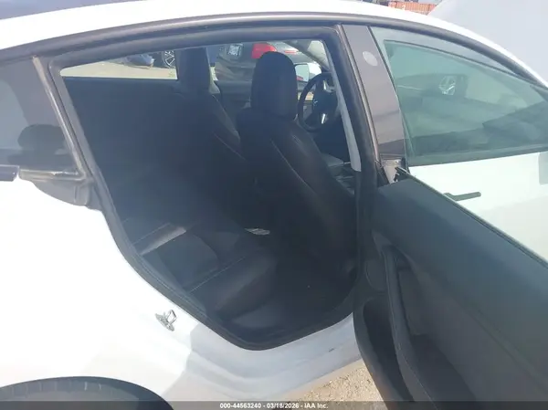5YJ3E1EB7NF343394 2022 TESLA MODEL 3 - Image 8