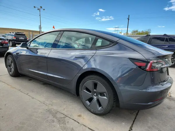 5YJ3E1EB7NF343444 2022 TESLA MODEL 3 - Image 2