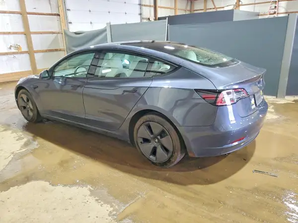 5YJ3E1EB7NF346862 2022 TESLA MODEL 3 - Image 2