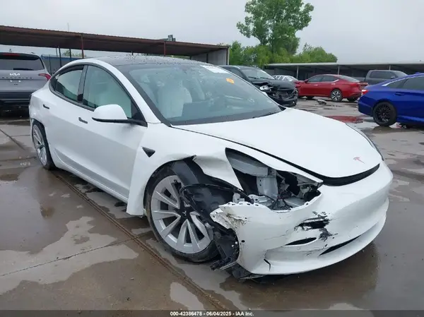 5YJ3E1EB7NF355688 2022 TESLA MODEL 3 - Image 1